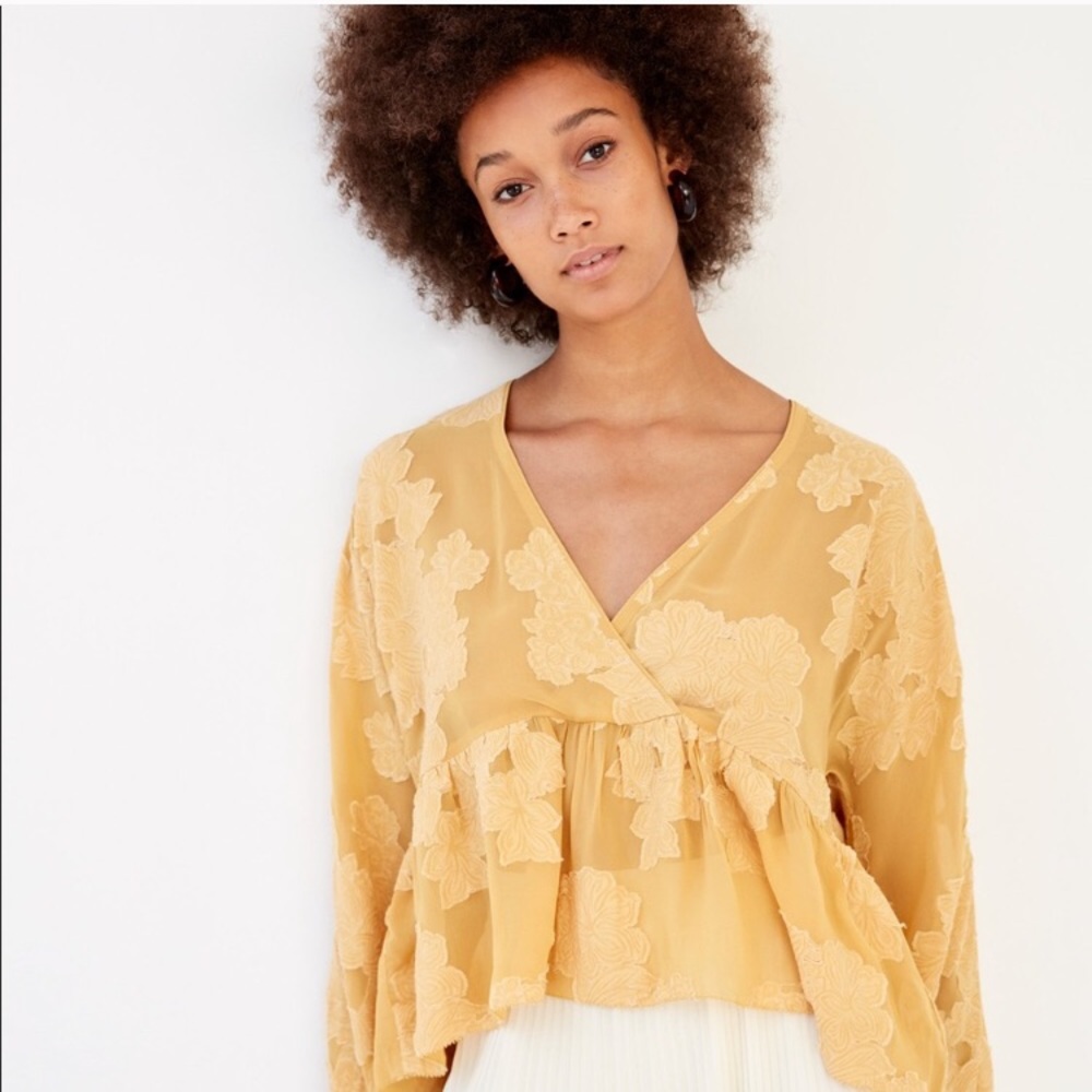 Aritzia Wilfred Augustine Peplum Blouse Cairo Gold